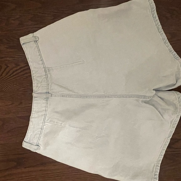 Denim Pleat detail shorts - Picture 3 of 4